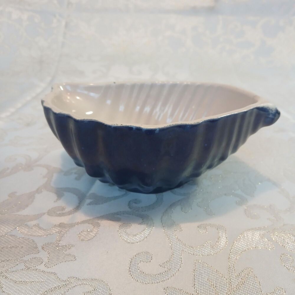 Vintage Appolia France Navy Blue Shell Casserole Dish #0310 040